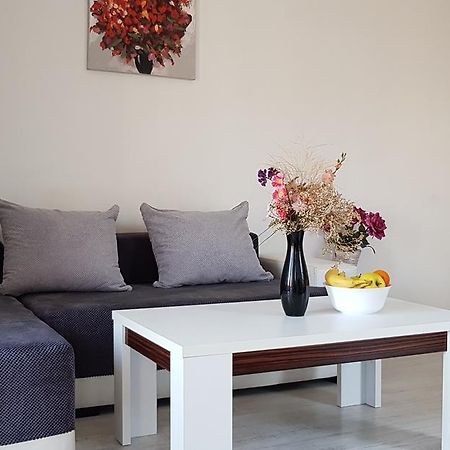 Family Aparthotel Vintegra Burgas Extérieur photo