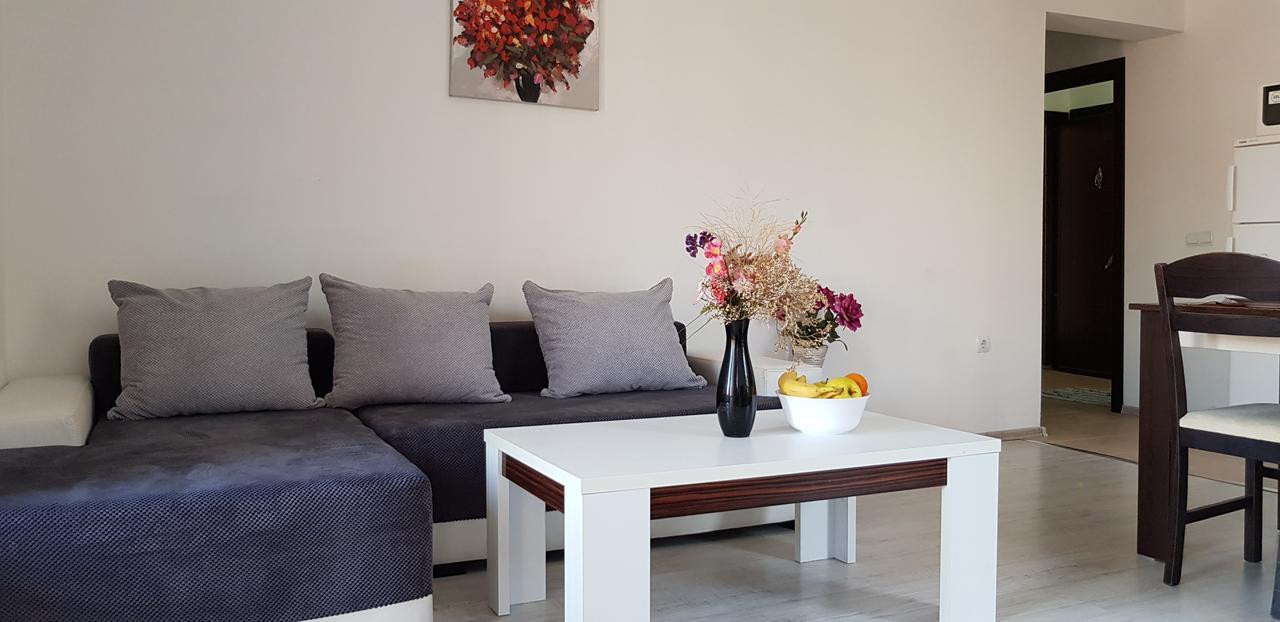 Family Aparthotel Vintegra Burgas Extérieur photo