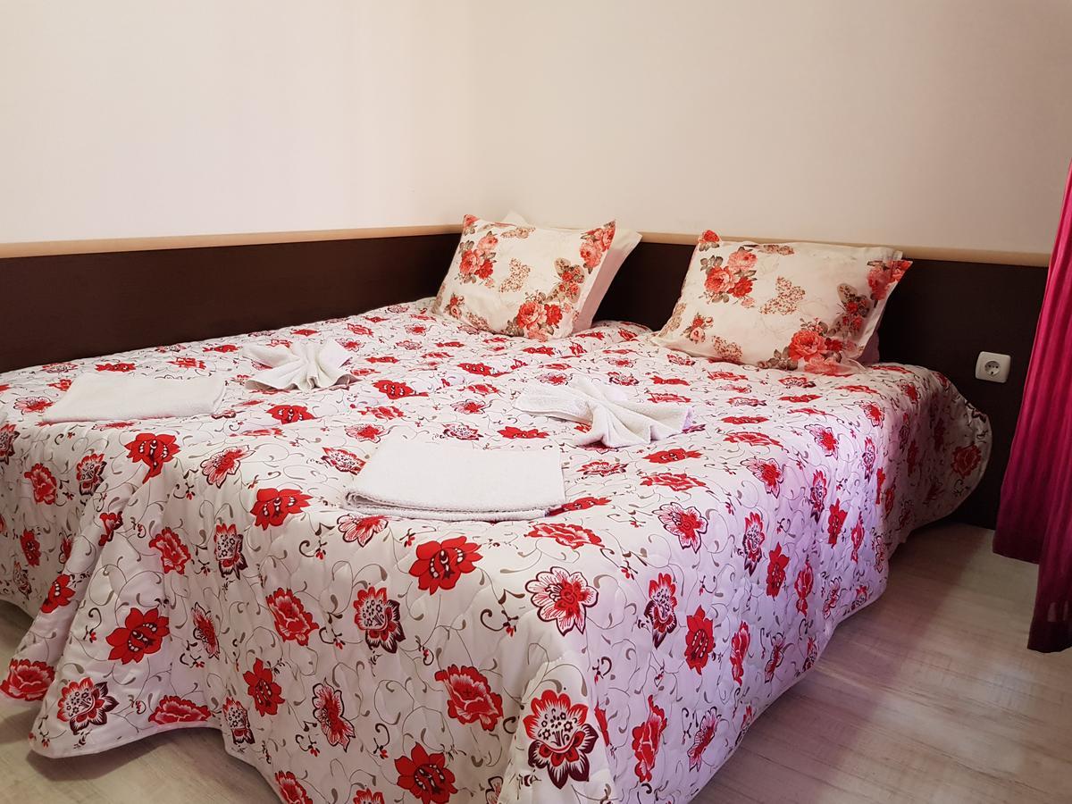 Family Aparthotel Vintegra Burgas Extérieur photo