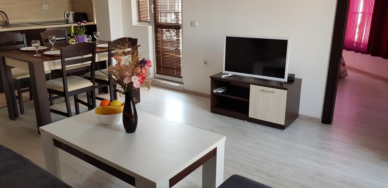 Family Aparthotel Vintegra Burgas Extérieur photo