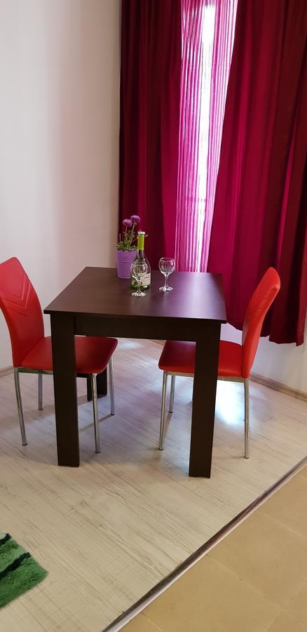 Family Aparthotel Vintegra Burgas Extérieur photo