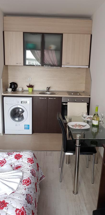 Family Aparthotel Vintegra Burgas Extérieur photo