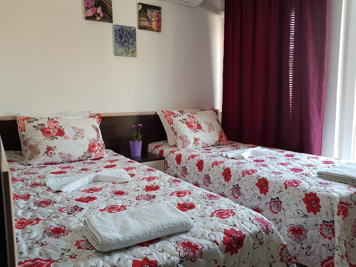 Family Aparthotel Vintegra Burgas Extérieur photo