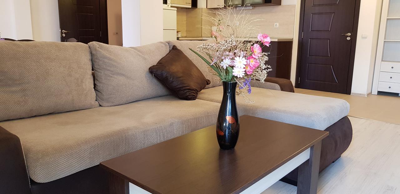 Family Aparthotel Vintegra Burgas Extérieur photo
