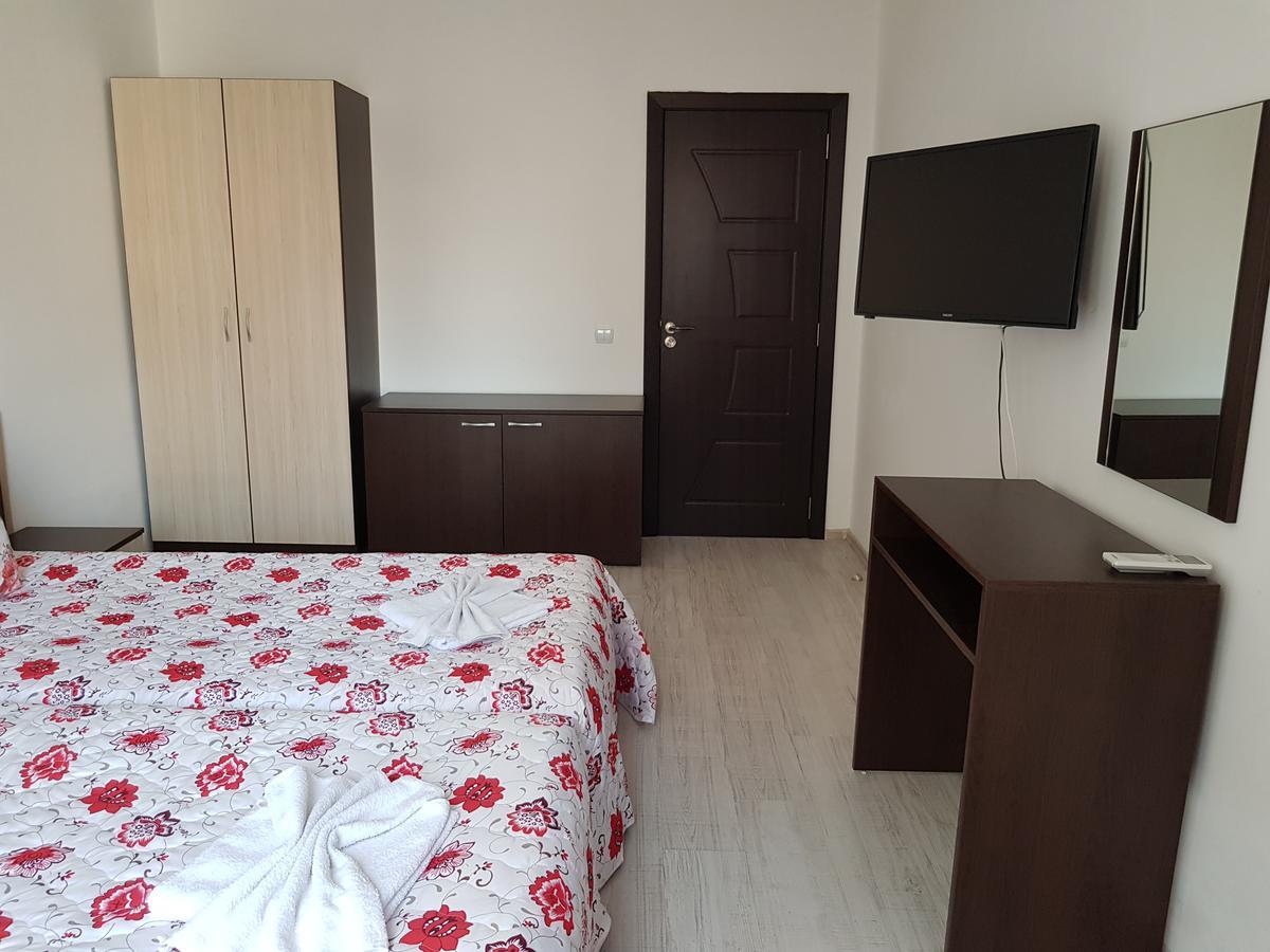 Family Aparthotel Vintegra Burgas Extérieur photo